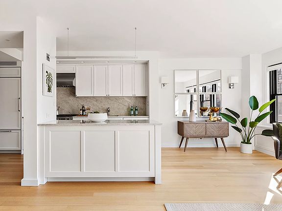 5th image of 45 W 10th St APT 7E