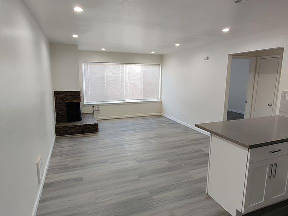 2nd image of 267 27th Ave APT 1