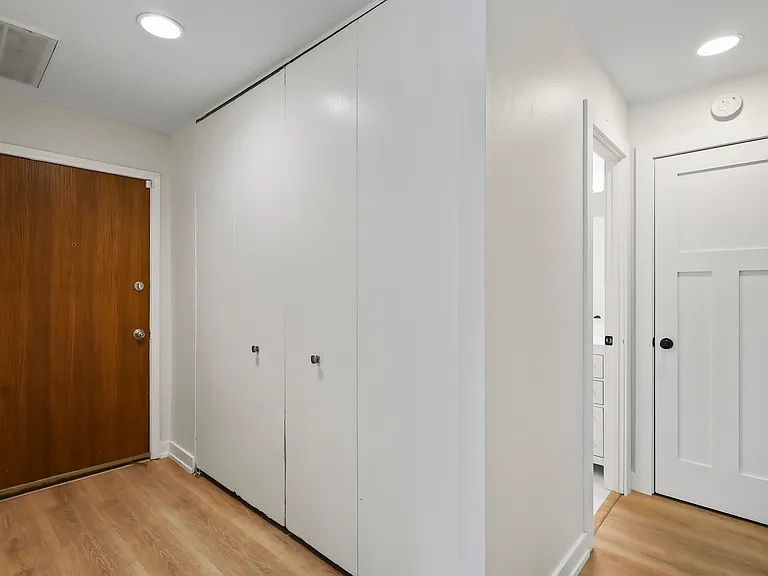 6018 E Lake Dr #1C — Photo 4