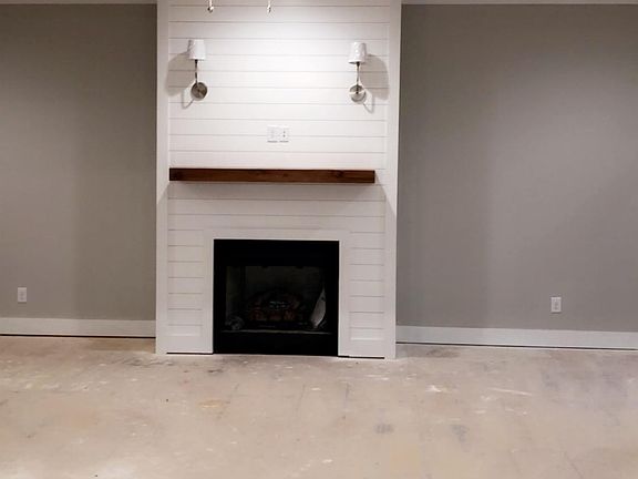 5th image of 187 Carriage Pl