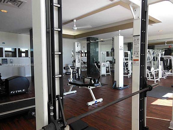 5th image of 6770 Indian Creek Dr #10
