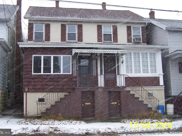 18-20 E Abbott St, Lansford, PA 18232