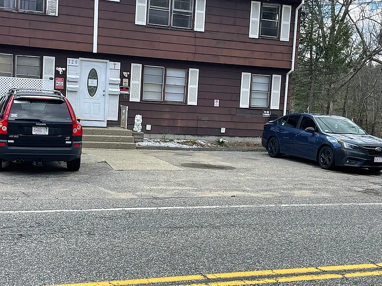 River St — Photo 3
