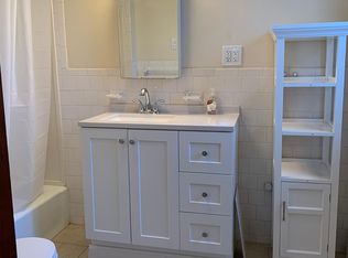 23 Rice St APT 1, Marlborough, MA 01752