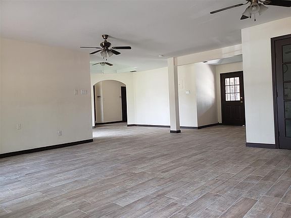 5th image of 1923 Orange Blossom Dr