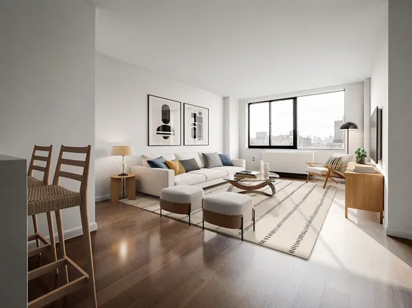 1 Union Sq S image 1 of 19