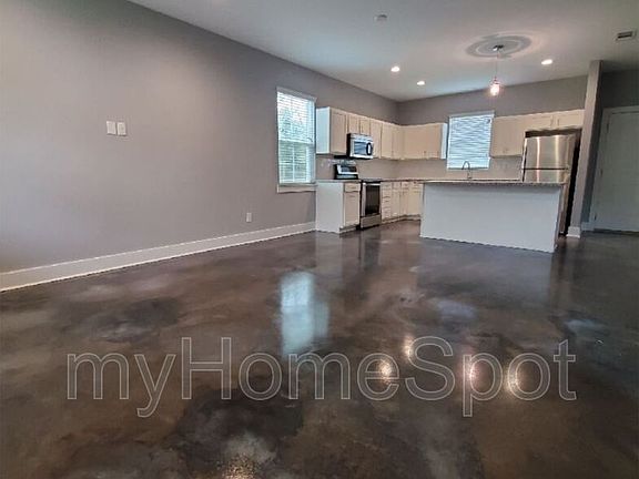 3rd image of 9822 Utopia Dr #A