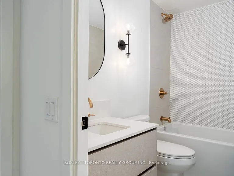 1285 Queen St E #504 — Photo 29