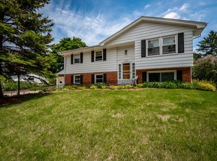 613 Juniper Ct, West Bend, WI 53095