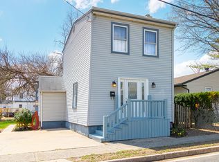 906 Ridgeway St, Gloucester City, NJ 08030