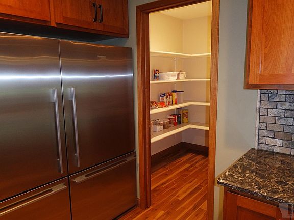 4th image of 8967 Vine Ave