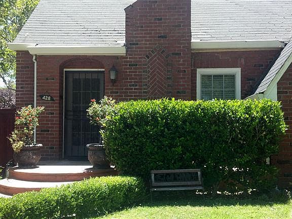 2nd image of 428 Sierra Blvd