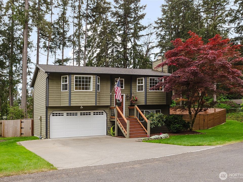 1st image of 8616 Foster Grove Court NE