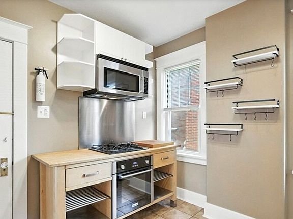 3rd image of 1523 S Negley Ave #2