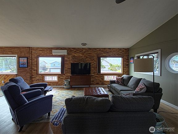 4th image of 29905 H Street Ct