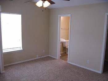 4th image of 7503 Wild Onion Dr