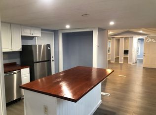 92 Berkeley St, Tewksbury, MA 01876