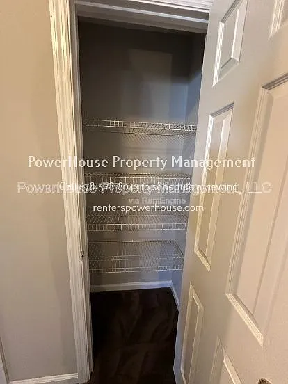 502 Oakwood Ct — Photo 23
