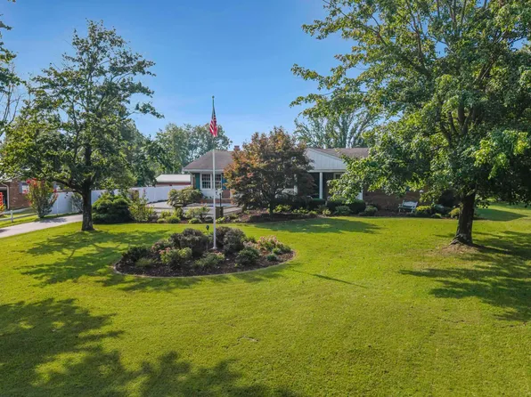 4133 Glen Dr, Boonville, IN 47601