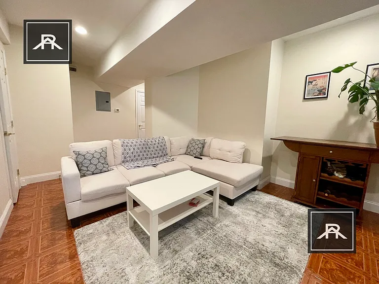 194 Winthrop Rd #1 — Photo 12