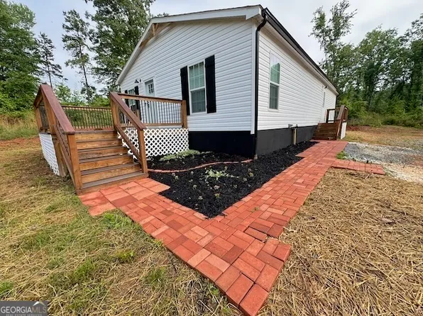 127 Christmas Tree Rd, Homer, GA 30547