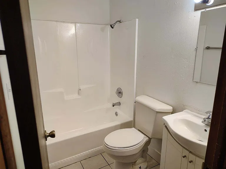 4456 Carthage Dr #4 — Photo 6