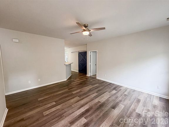 3rd image of 4808 Pennant Pl