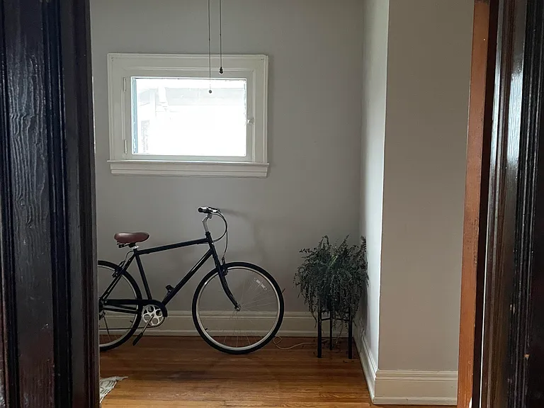 Ashland Ave — Photo 9