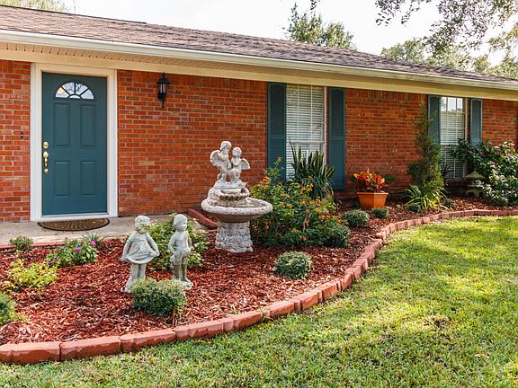 2nd image of 880 Lackland Dr