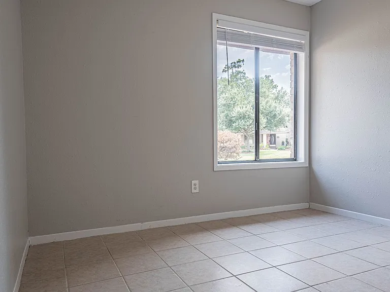 7410 Songwind Ln — Photo 14