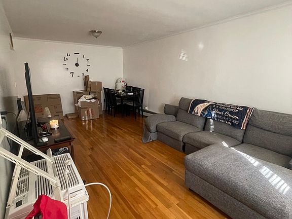 3rd image of 16365 Willets Point Blvd Floor 2