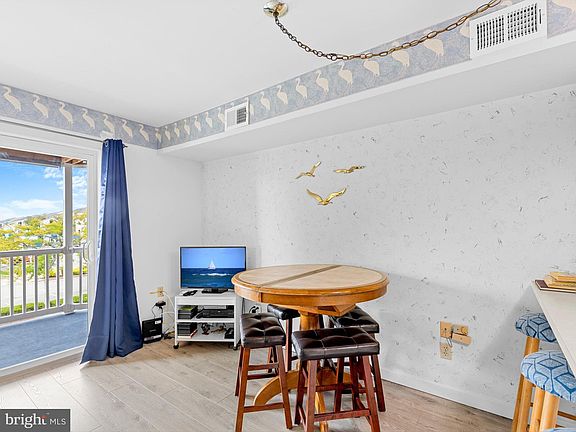 4th image of 12300 Jamaica Ave Unit 205