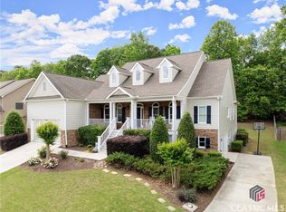 2084 Democracy Dr, Buford, GA 30519