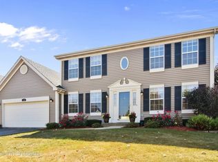 1140 Winding Glen Dr, Carol Stream, IL