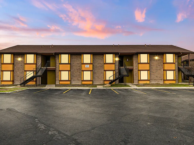 Towne East Village Apartment Homes — Photo 11