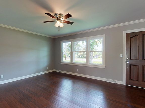 2nd image of 114 Hilltop Dr