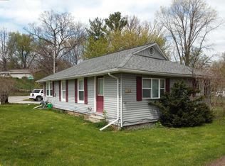 118 Lakeside Dr, Jackson, MI 49203