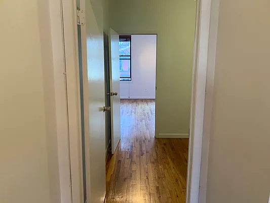 Rented by Flatiron Real Estate Advisors LLC | media 22