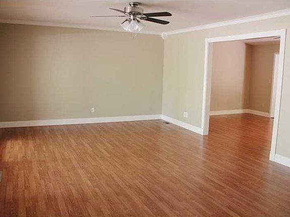 3rd image of 3 Malvern Ln