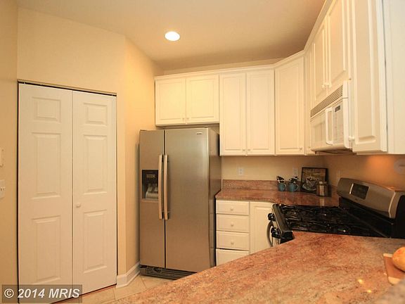 5th image of 1320 N Wayne St APT 207