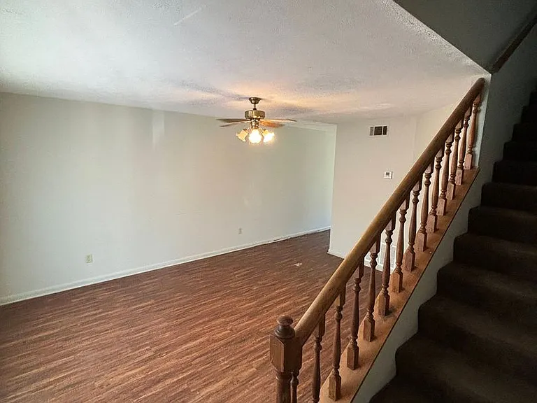 Feemster Lake Apartments — Photo 20