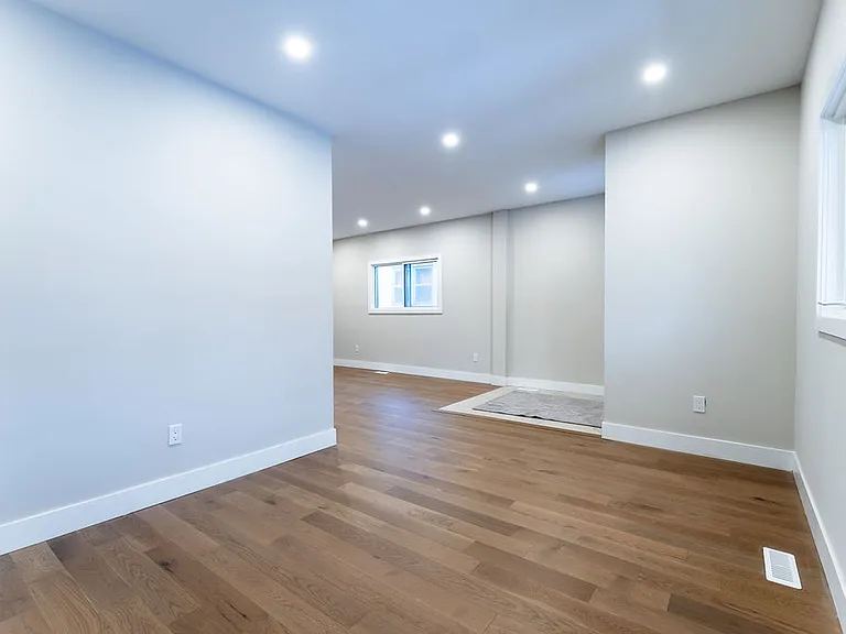 105 Inkerman St — Photo 9