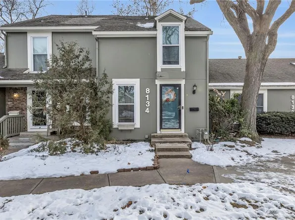 8134 Halsey St, Lenexa, KS 66215