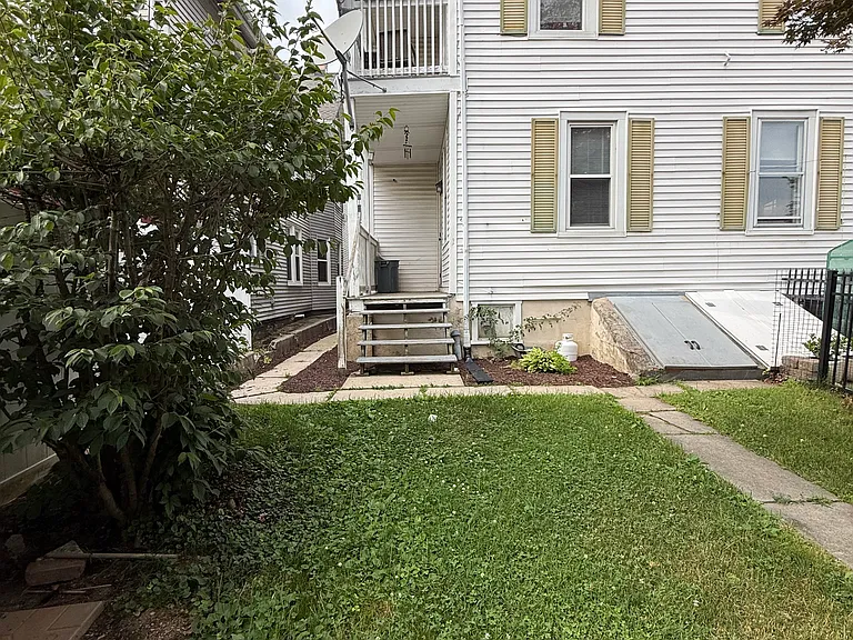 311 Williams St #1 — Photo 15