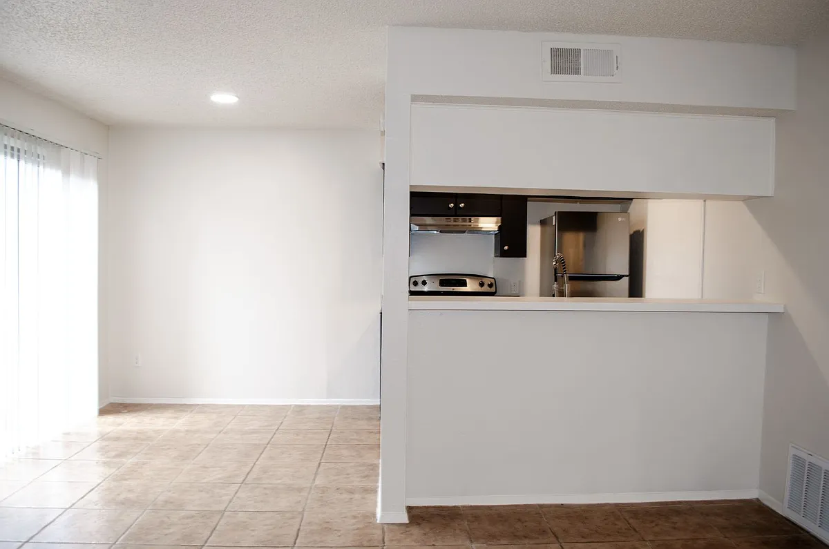 Building Photo - 1705 Coronado Hills Dr #D
