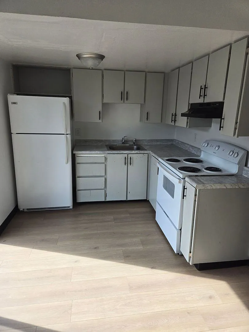 Cherry Hill Townhomes — Photo 2