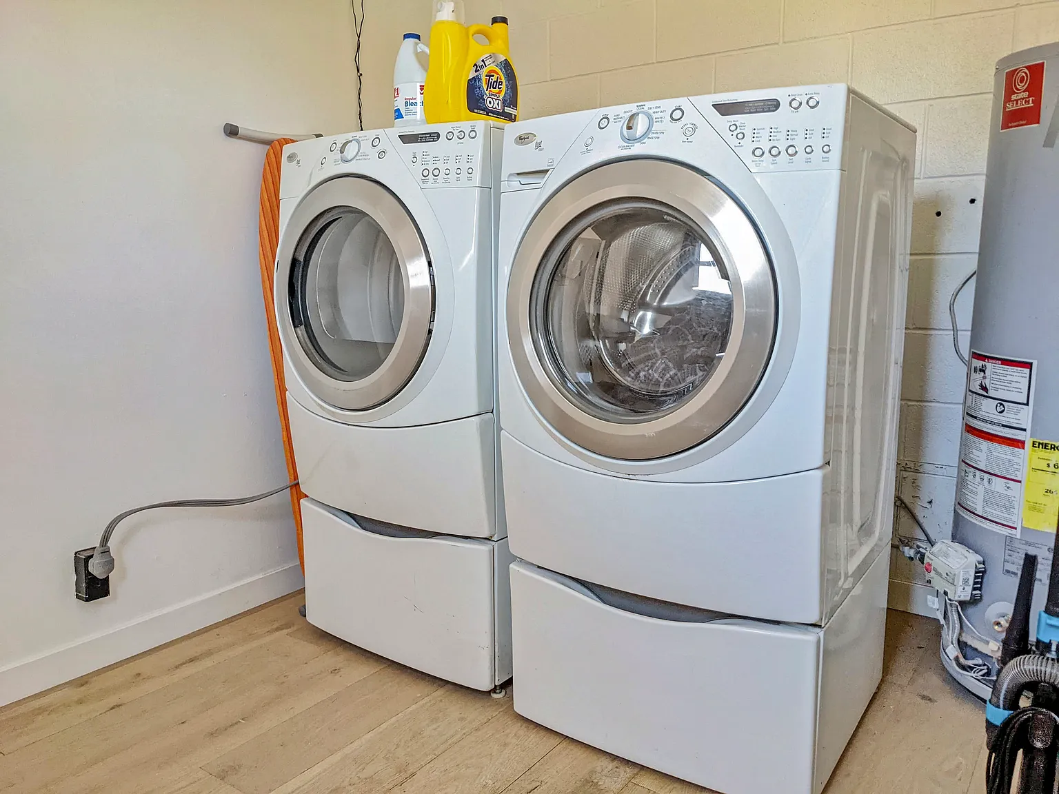 2 bed, 699 sqft, $1,800 — Photo 2