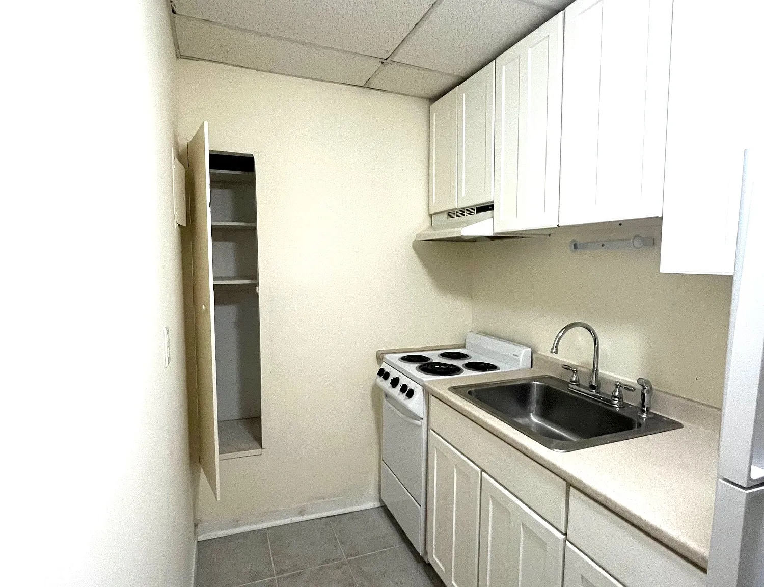 Studio, 9999 sqft, $1,895 — Photo 4