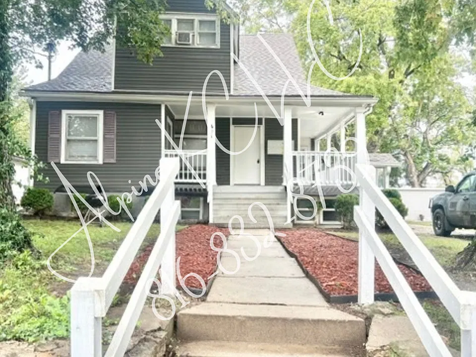 631 S Fuller Ave #1