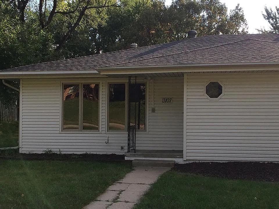 1st image of 3107 N 95th St